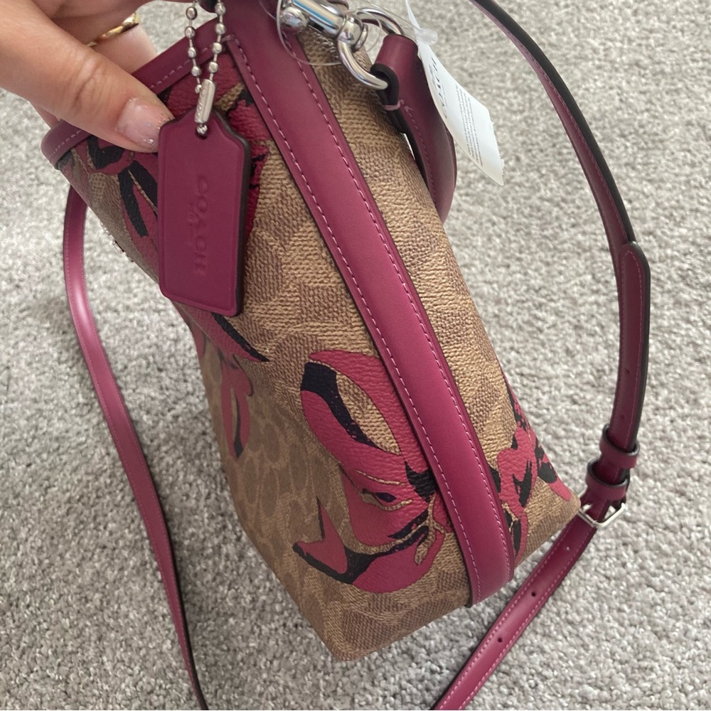 Coach bow print city bucket bag NWT CY651 - Picture 8 of 9